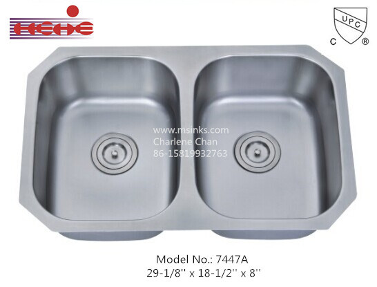 Similar-Size Double Bowl Stainless Steel Kitchen Sink (7447)
