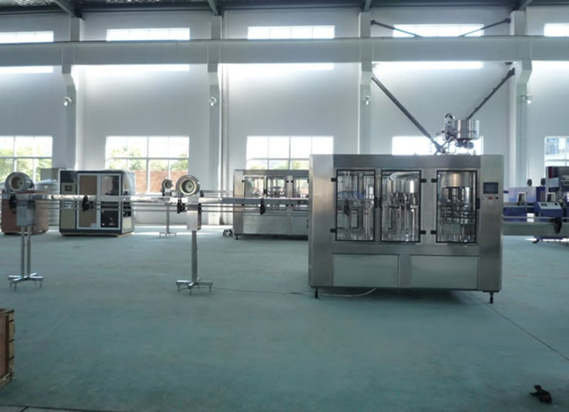 Beverage Bottling Filling Machine