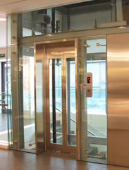 Roomless Elevator
