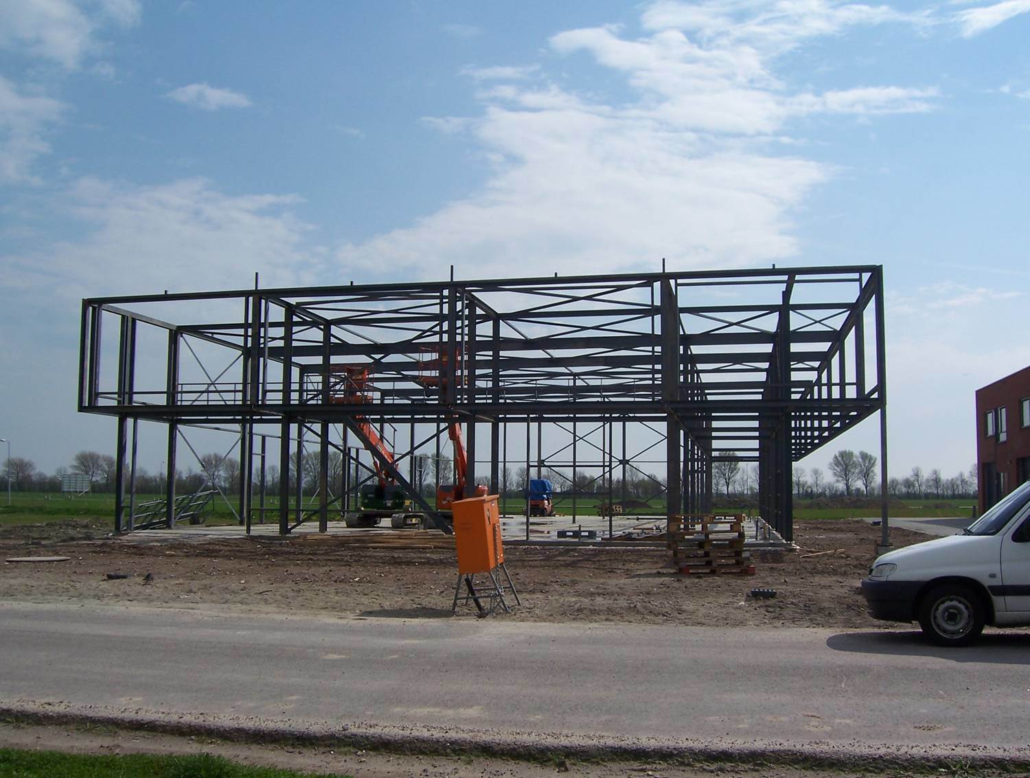 Economic and Easy to Install Steel Building