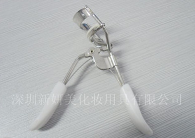 Eyelash Curler