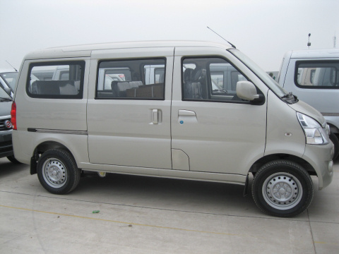 Minibus (STJ6400A)