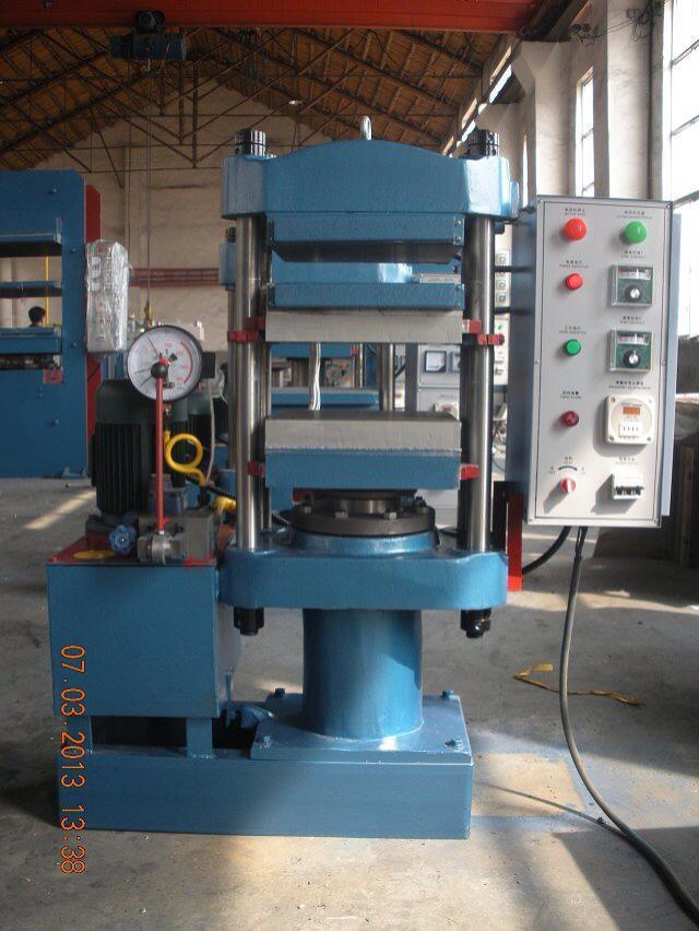 Hydraulic Type Vulcanizing Machine