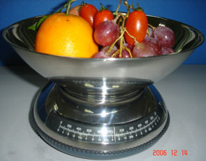 Weighing Apparatus--Kitchen Use Scale 1