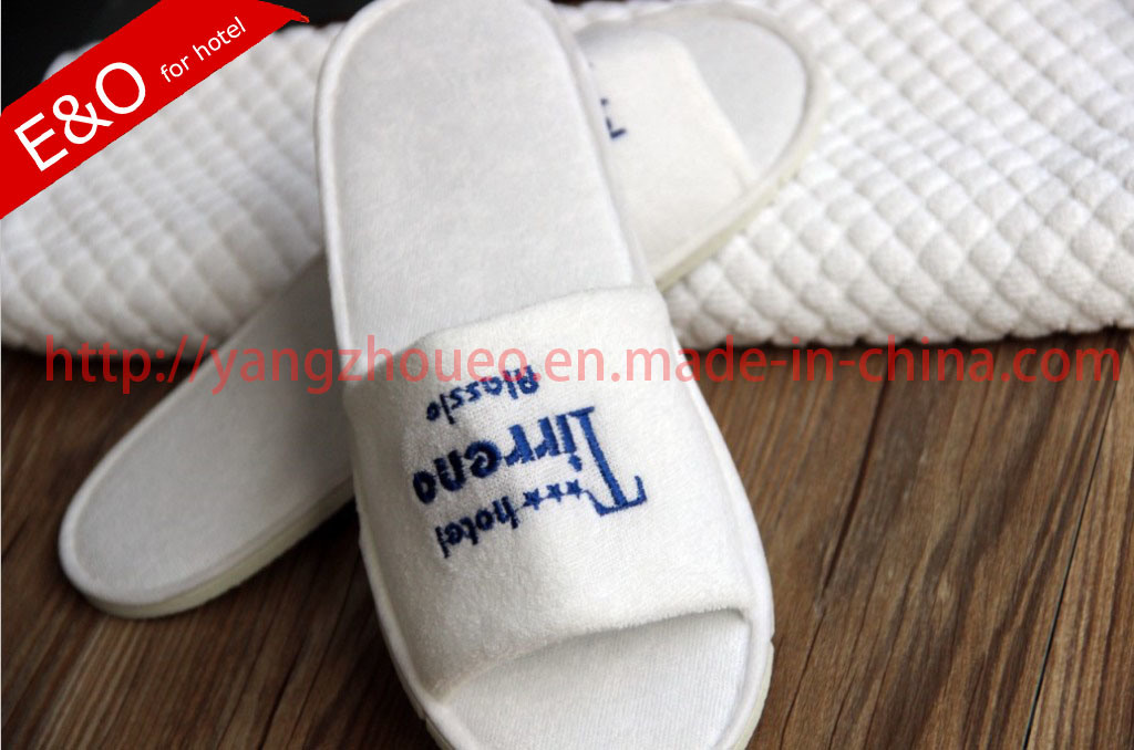 Toe Opened Towel Hotel Slipper with Embroideried Logo