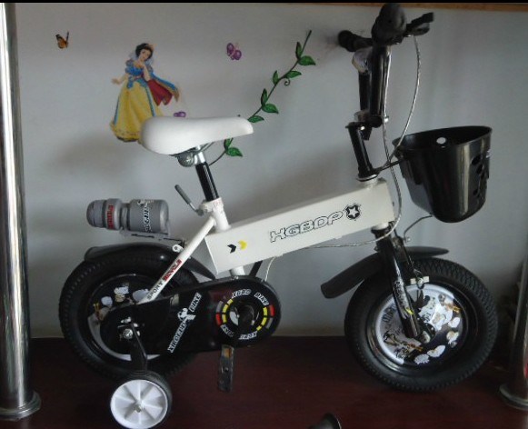 Very Cool White Chidren Bike with Water Bottle CB-077