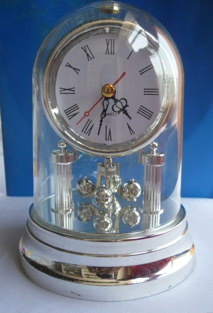 RC Pendular Clock