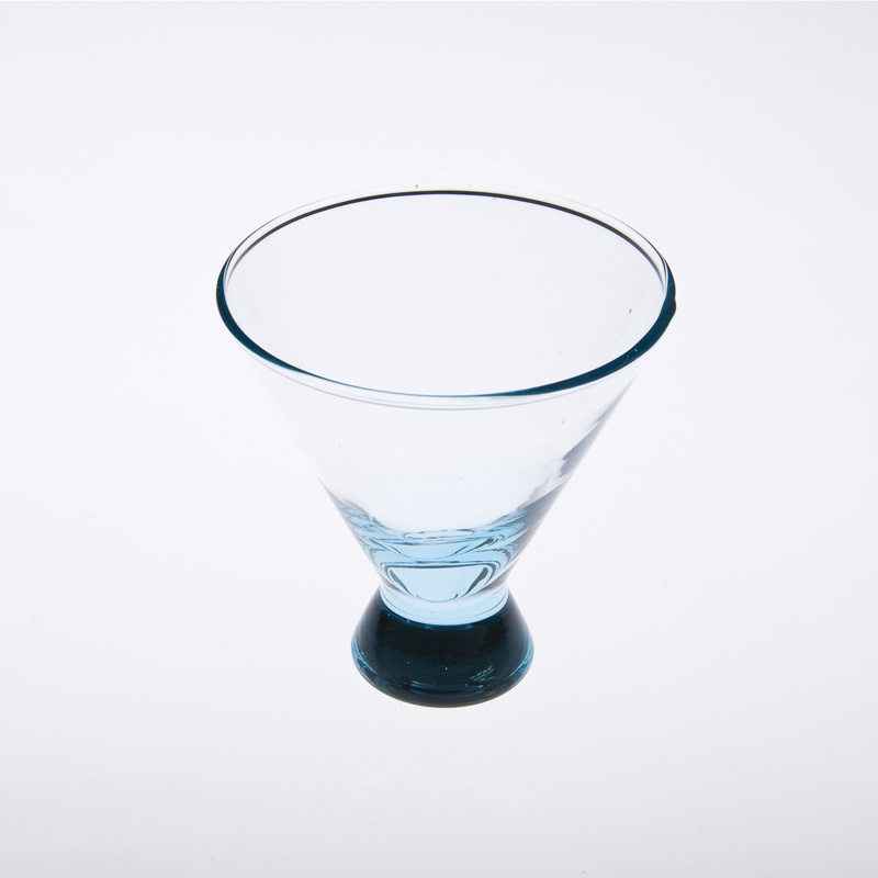 Wholesaler Light Blue Wine Glass