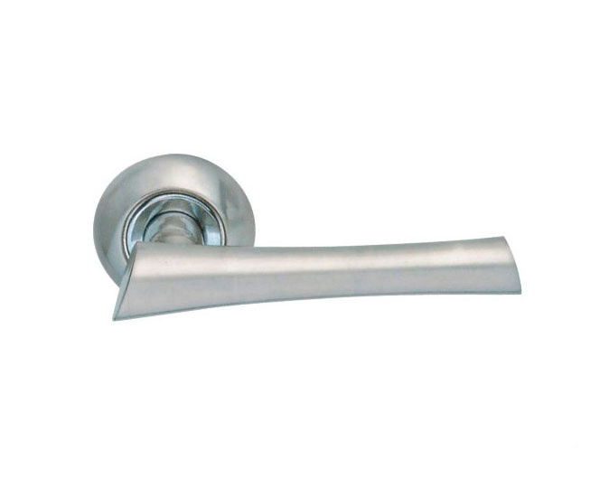 Zamak Handle Door Hardware Made in China R1249e9