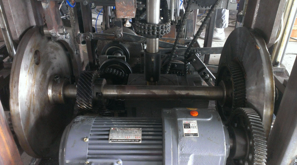 2014 New Design Automatic Paper Cup Die Cutting Machine