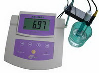 Bench pH Meter