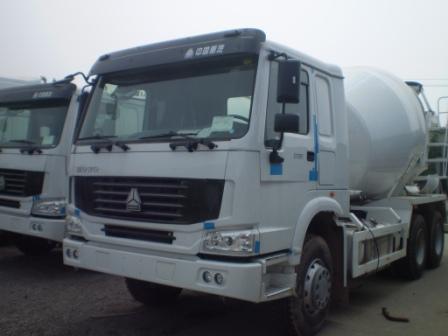 8m3 Concrete Mixer Truck With HOWO Chassis (ZJV5255GJBSX)