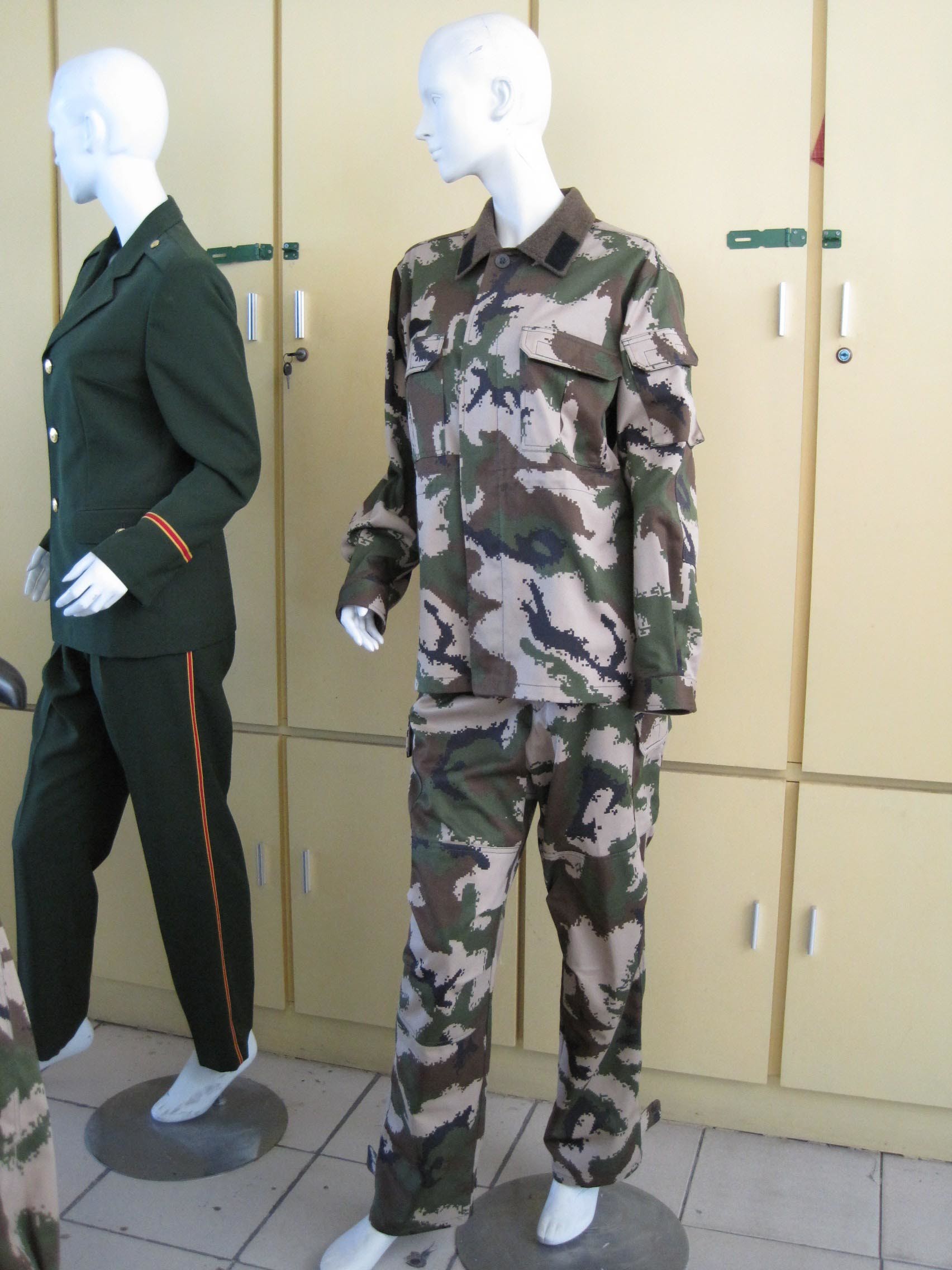 Military Uniform (5302WM09-117)