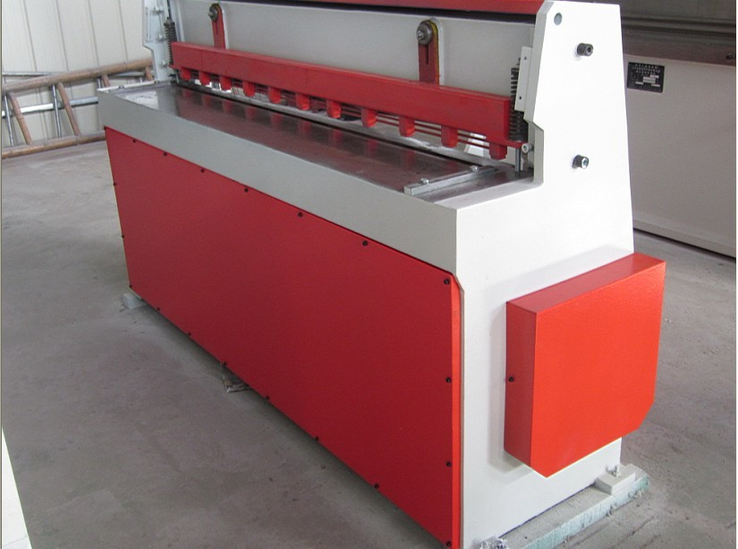 Precision Shearing Machine (1)