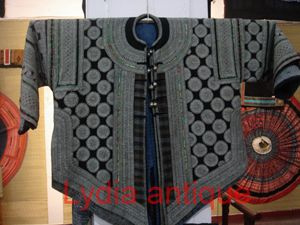 Yi Minority Robe 4