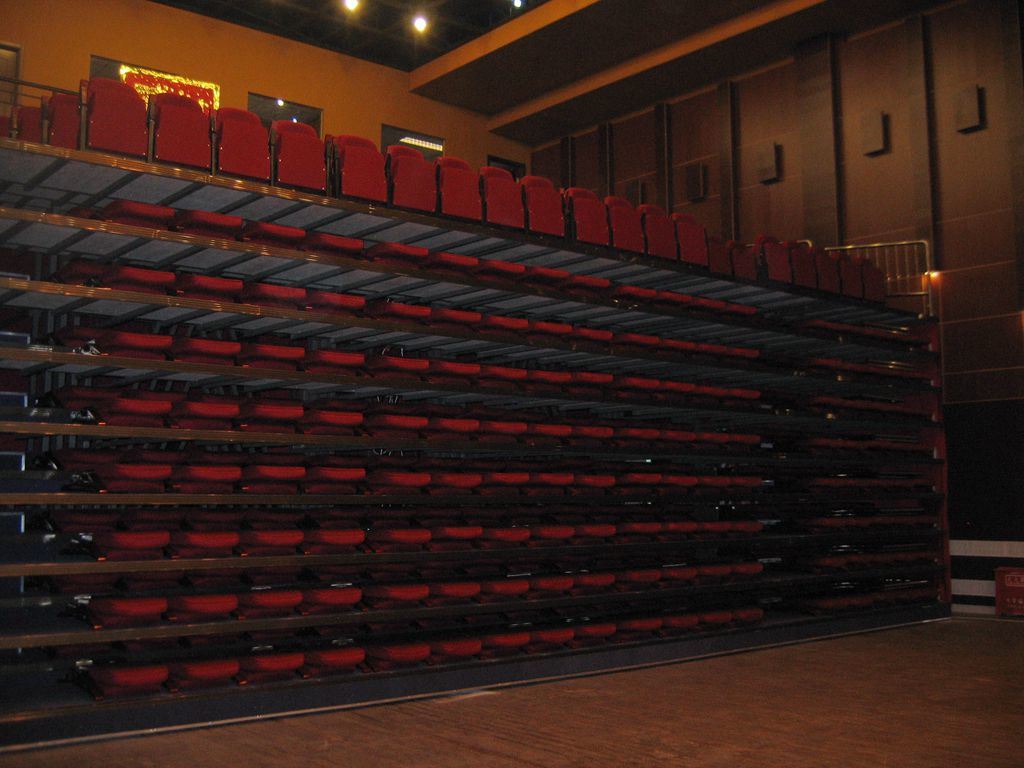 School Retractable Seating with CE and SGS Certificate