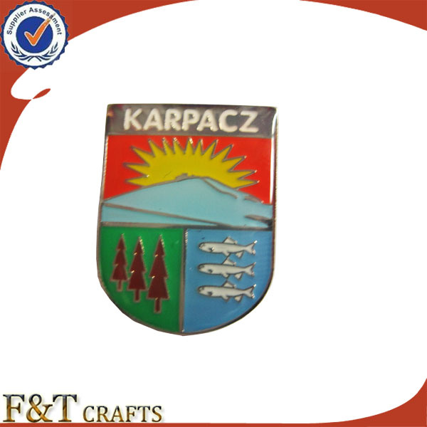 Custom Enamel Crest Rock Band China Flag Pin Badge