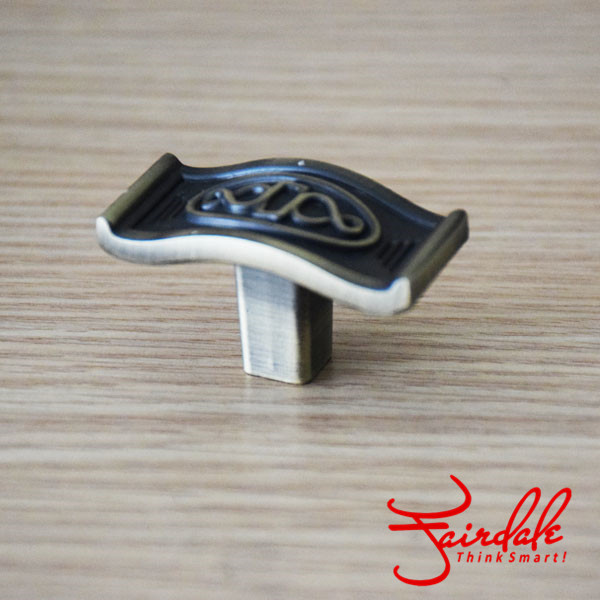 Hardware Fitting Single Hole Zinc Alloy Pull Handle (39-G-20035)