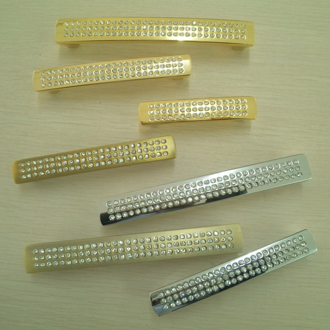 Zinc Alloy Furniture Handle Cabinet Handle (453.8001)