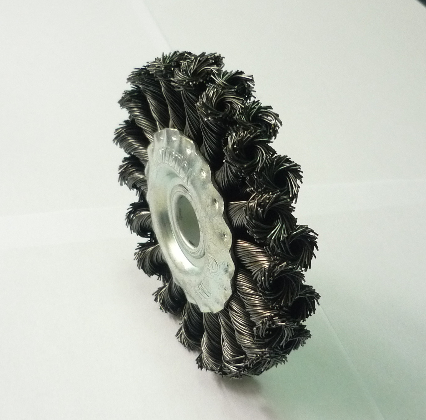 Wheel Brush with Double-Deck Twist Knot Wire