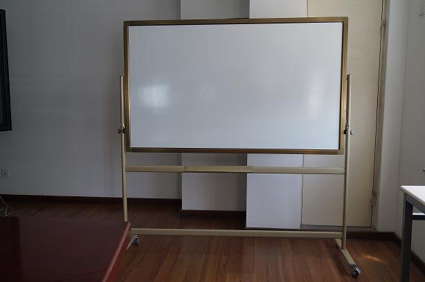 School Writing Board with Magnetic White Color Surface