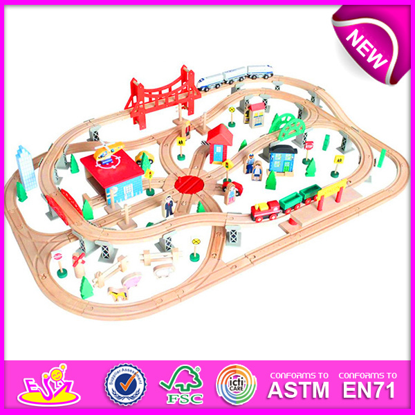 Hot New Product for 2015 Kids Toy Large Toy Train, Wooden Toy Large Toy Train, Wooden Railway Train Toy (WITH 130PCS) W04c015
