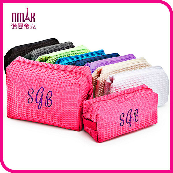 Guangzhou Suppliers Designer Set of Cosmetic & Travel Bag Embroidered Cosmetic Case (C-082)