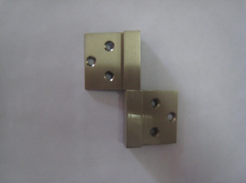 Flag Hinge