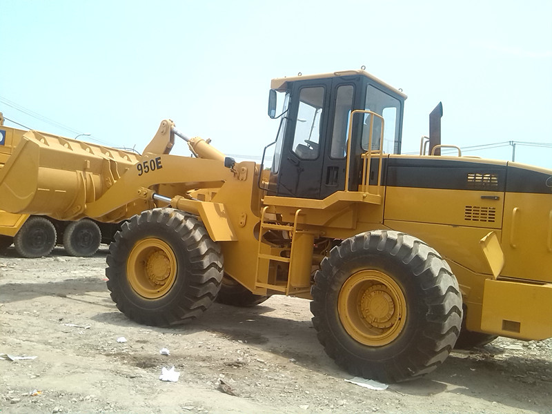 Used Cat Loader 950e