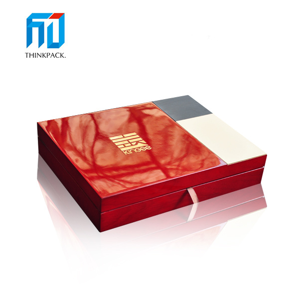 2014 China Manufacture Red Wood Coin Box