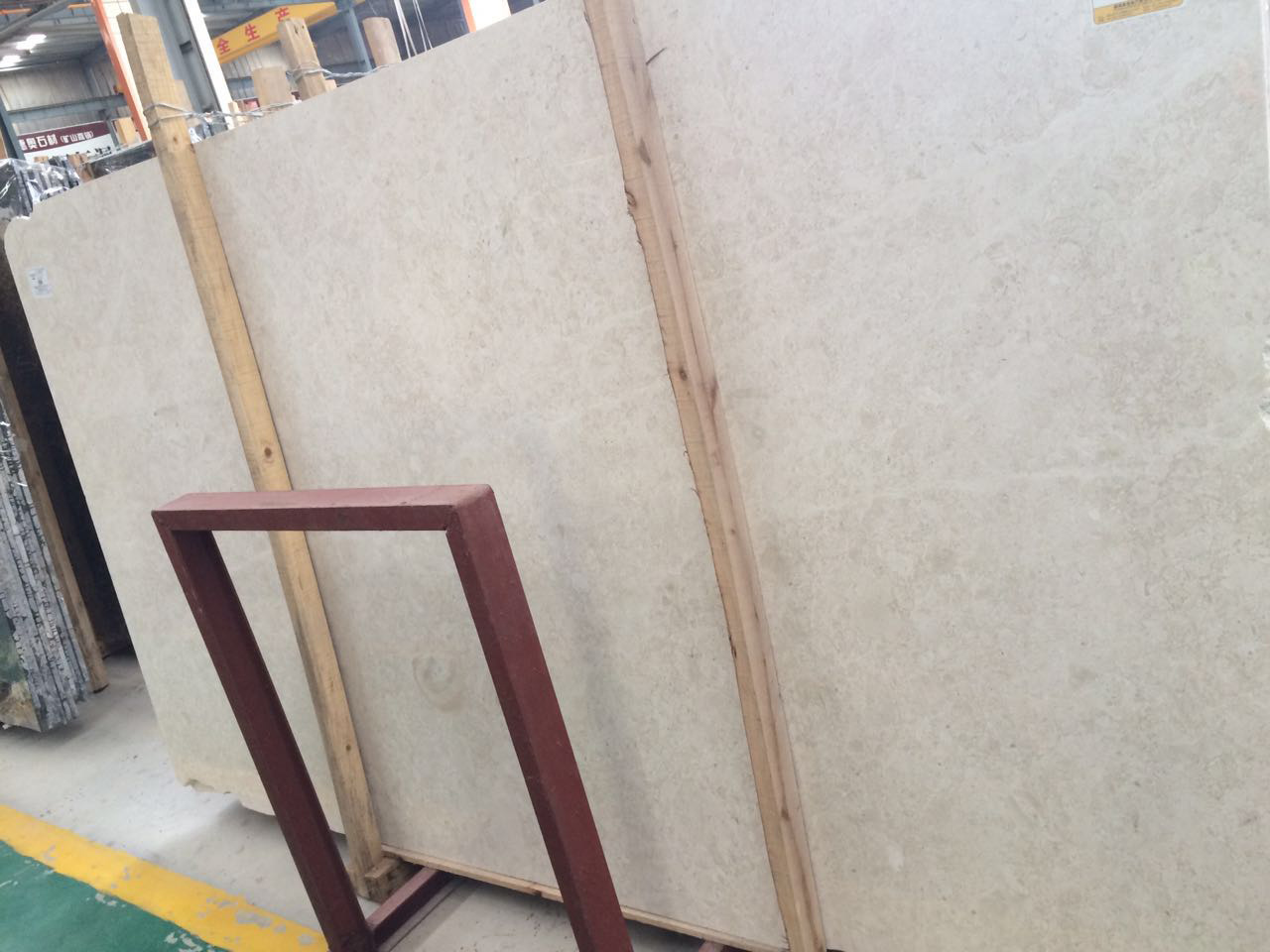 2015 New Popular Beige Marble with Good Quality