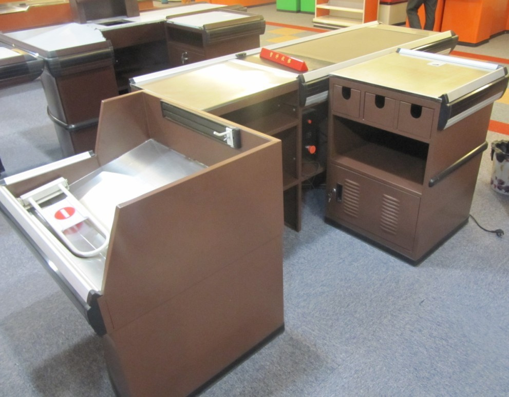 Cashier Checkout Counter