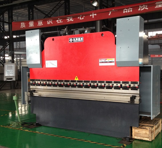 We67k-125X3200 CNC Sheet Bending Machine