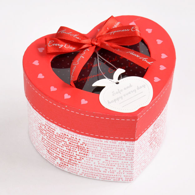 Cute Wave Point Red Gift Box with Bow and Window
