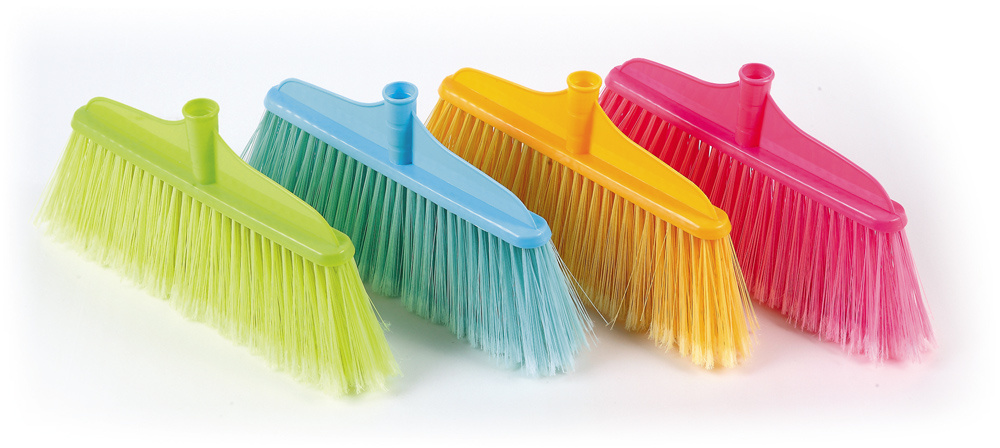 Large Upright Broom (60077)