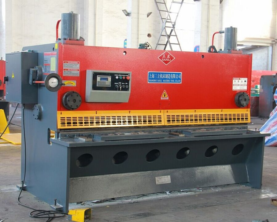 CNC Guillotine Shearing Machine