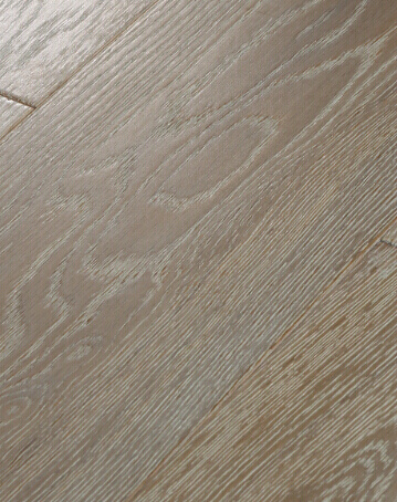 European Oak Brushed UV Lacquer Engineered Flooring (SYE15010)