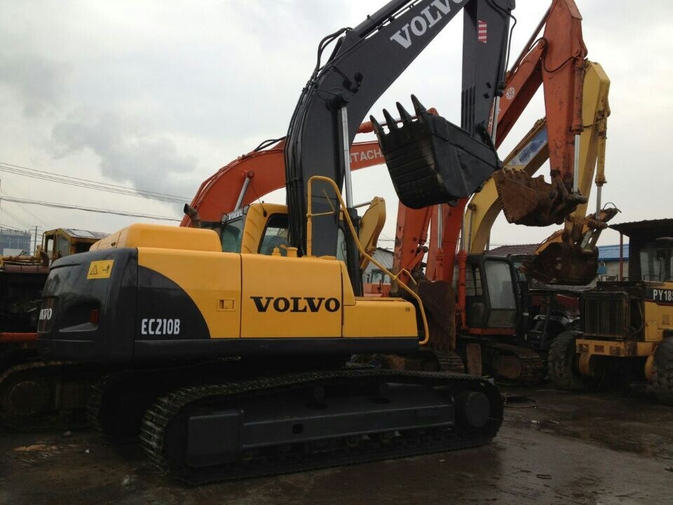 Used Hydrculic Volvo 210 Excavator