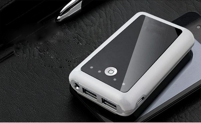 8400mAh External Battery Pack Mobile Charger Power Bank Powerbank Indicator Light for iPhone/Samsung iPod iPad