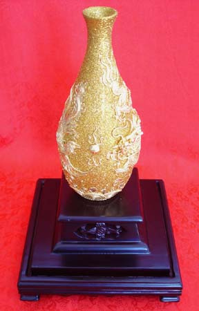 Lacquer Thread Sculpture