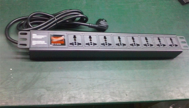 Universal PDU 8 Outlet with Current and Voltage Display
