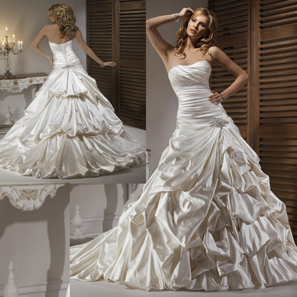 Bridal Dress (111017)