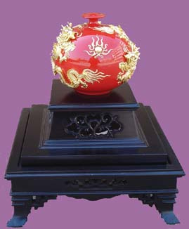 Lacquer Thread Sculpture