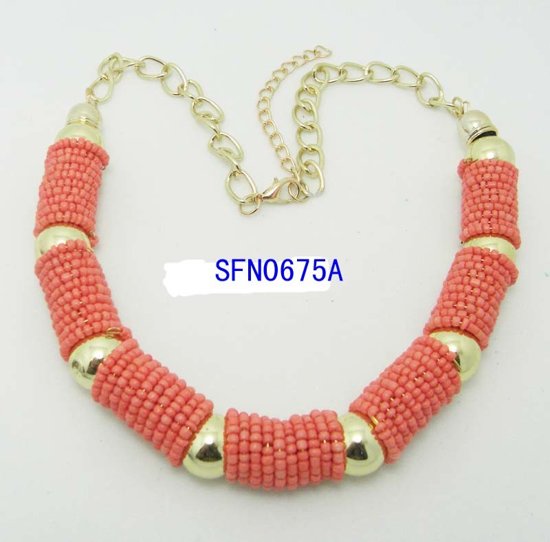 Fashion Jewelry Fashion Exaggerated Beaded Alloy Necklace (SFN0675A)