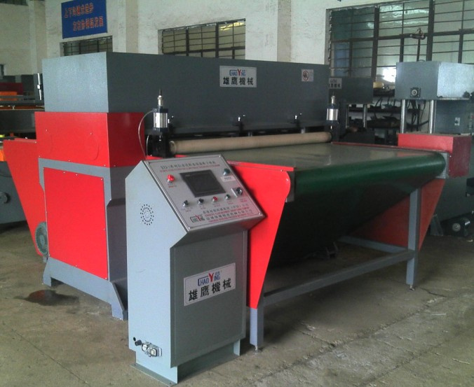 CNC Automatic Conveyor Belt Feeding Die Cut off Machine (XYJ-3/80)