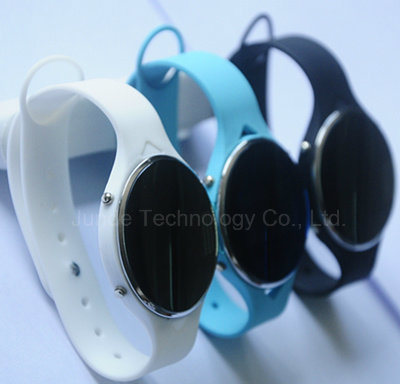 Fashion Bluetooth Sport Watch with Long Transmission Distance