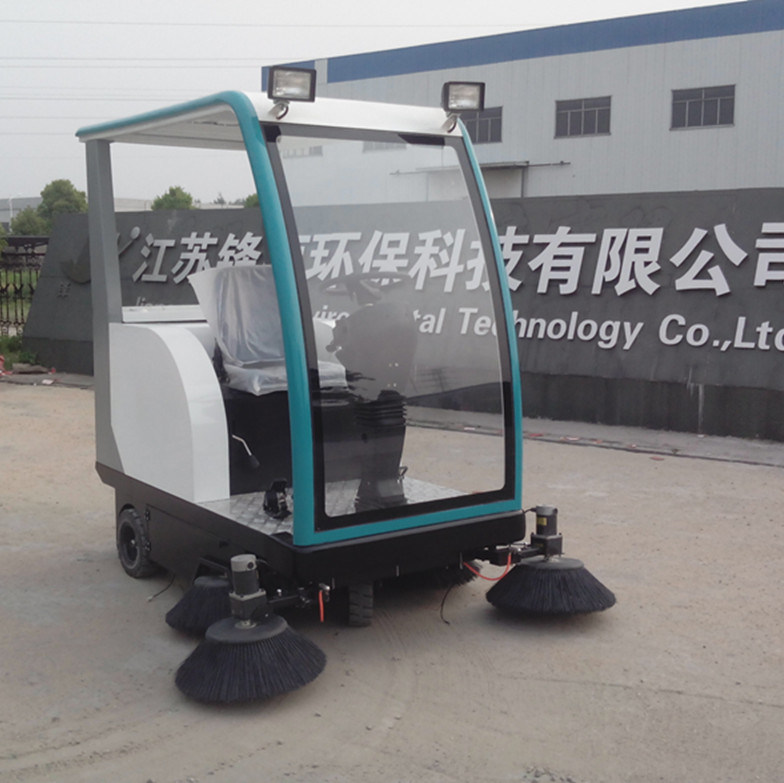 Driving Sweeper for Road Cleaning and Plaza