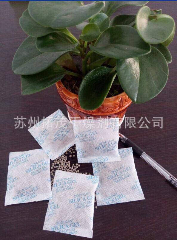 Clay Desiccant