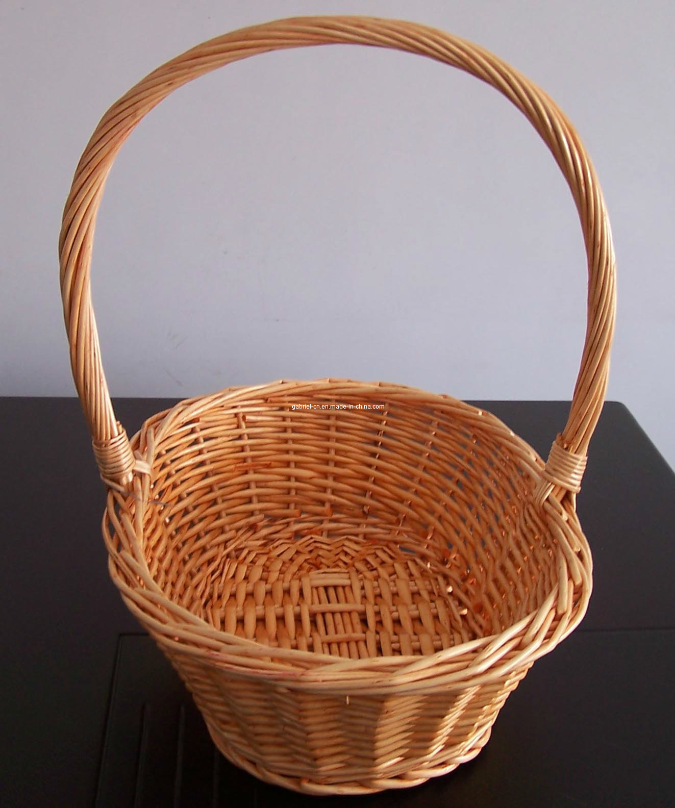 Natural Wicker Basket with Handle (WBS017)