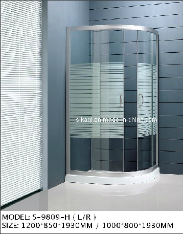 Oval Shaped Shower Enclosure with Thredhold